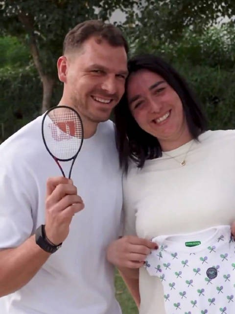 贾巴尔宣布妻子预产期为明年四月