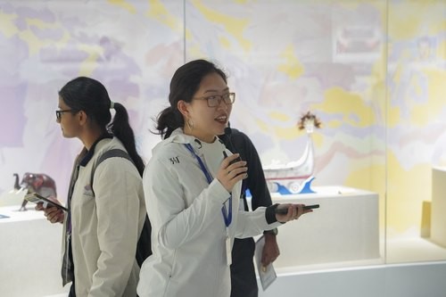 7版头条 1志愿者周庭盈：(分离图)周庭(3118343)-20231014183935