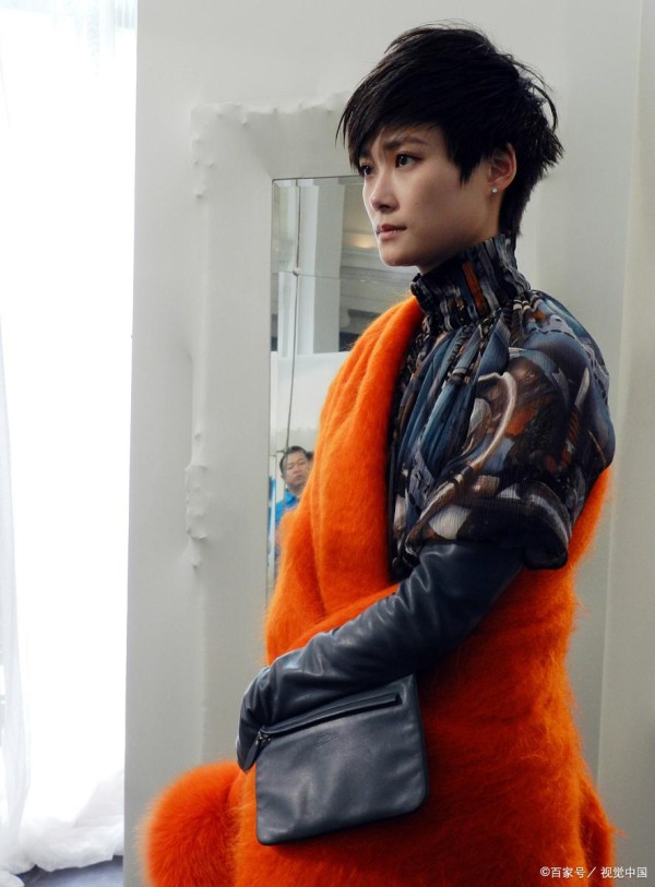 著名歌手李宇春卷入绯闻风波，真相究竟如何？