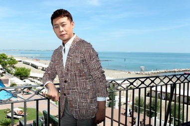 张译给张艺谋介绍殷桃