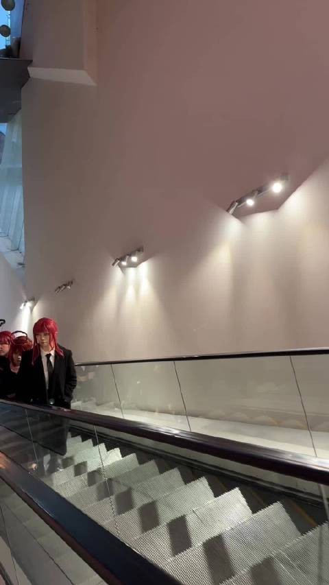 “不知道他们这是要去看什么电影” （tiktok：kalium.cos）