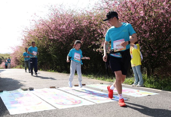 “跳房子挑戰”打卡點。李齊攝