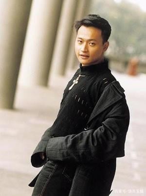 最惨的艺人陈志朋：算命先生断送职业生涯，曾靠卖天珠养活自己