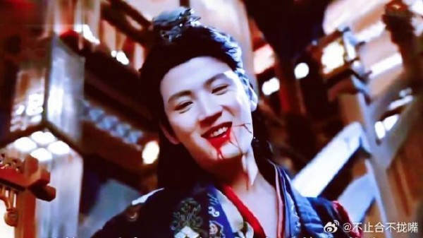 《一笑随歌》 戏阳得知随歌没死连夜去找哥哥，夏静炎失去她醉酒痛哭