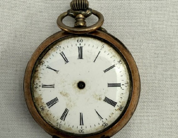 “泰坦尼克”号遇难者怀表将拍卖 价格或超百万英镑