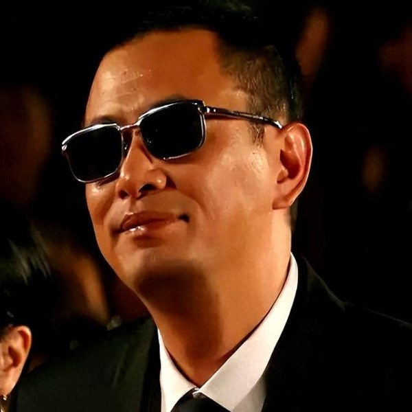 一日4瓜,怒怼大导演、阴阳男演员、男星承认插足,个个令人吃惊