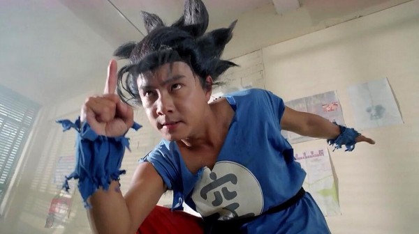 小伙平时懦弱无能,谁料他是超级赛亚人悟空,关键时刻救了全世界