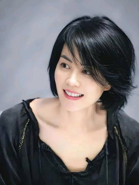 王晶谈王菲演技麻将趣事，赞其与谢霆锋幸福<a target=