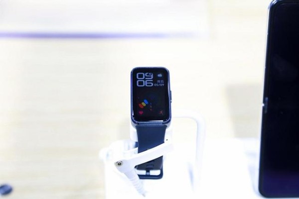 华为擎云商HA5A0全天候多维度健康呵护 帮助建立主动健康<a target=