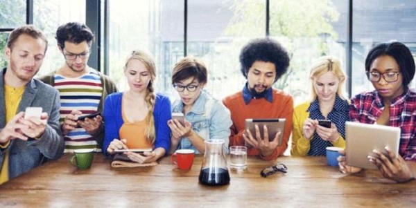 00后泛娱乐消费特征解读:追逐热点、热衷社交、愿为兴趣买单