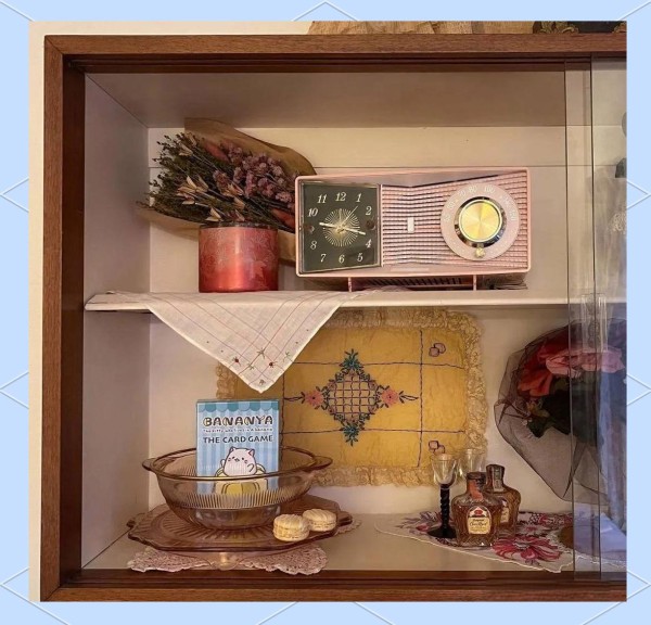 洛杉矶姑娘的复古情怀：现代时尚中的经典重现