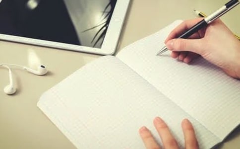 乐观面对苦难作文2篇