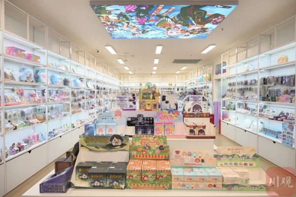 成都天府红购物中心的谷子店。