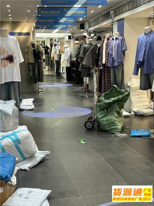 摩尔潮牌男装风尚大片，潮流穿搭图片欣赏