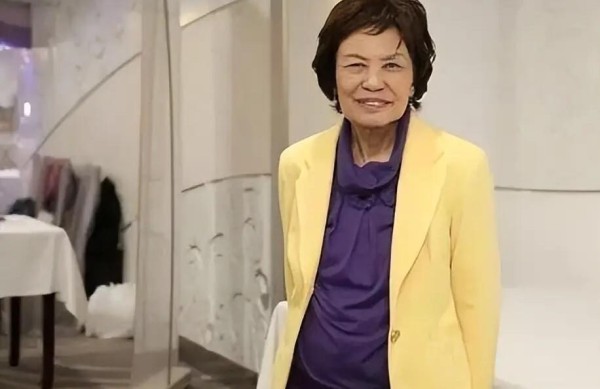 资产全捐住廉租房，88岁余慕莲无儿女疾病缠身，晚年过得太凄凉