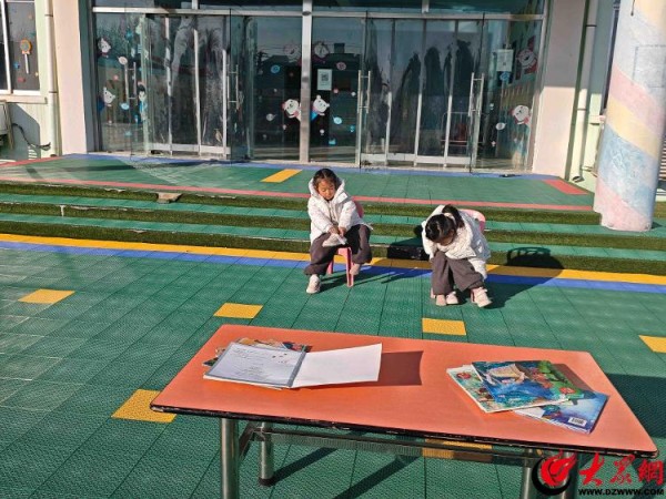 欢乐“绳”韵 指尖“球”趣丨沂水县富官庄镇开展幼儿园自理能力与运动风采展示活动