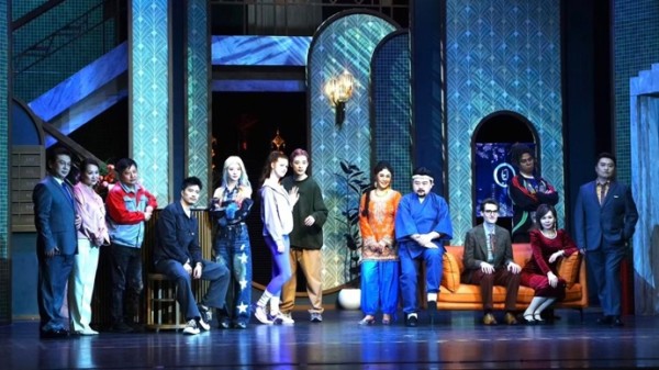 滑稽戏《72国房客》开起“国际玩笑”，第11届上海国际喜剧节启幕