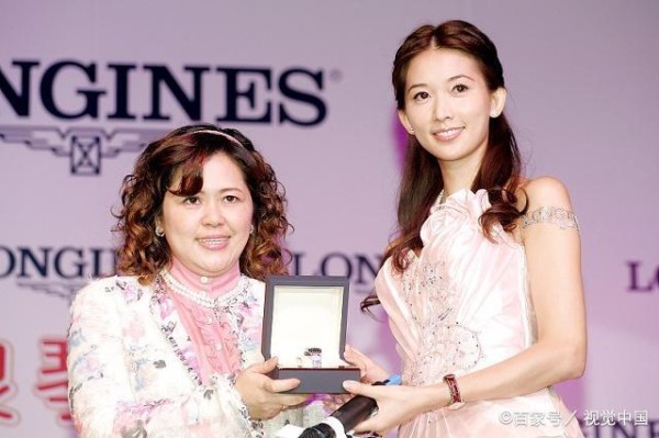 台湾著名美女主持人曝光娱乐圈饭局内幕丑闻，四十万可陪三天两夜