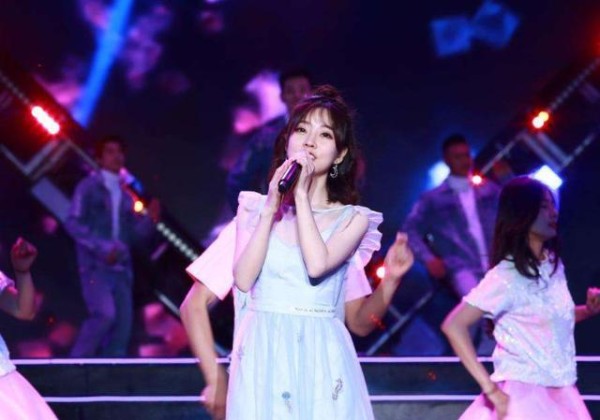 主播也爱二次元，冯提莫COS过的动漫人物，你觉得还原度如何呢？