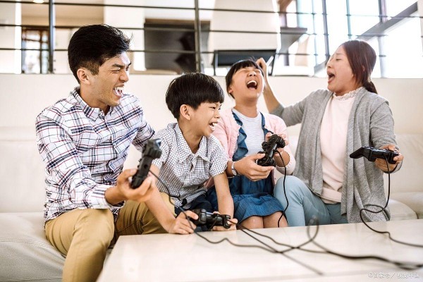 别盲目制止孩子玩游戏，玩游戏的3大好处，家长有必要了解清楚
