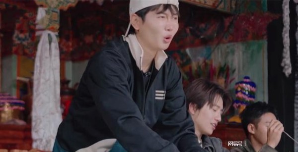 孟鹤堂新综艺开播, 闻牛粪味上瘾引热议, 网友, 孟哥的综艺感真强