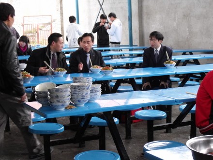 滕招军励志演讲团遵义绥阳旺草中学演讲