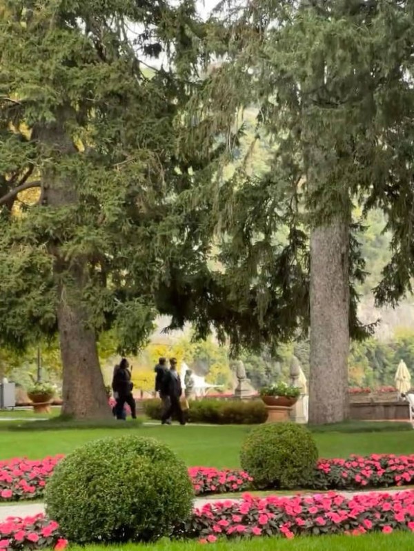 王心凌吴克群就餐被偶遇 同款项链引发恋爱猜测