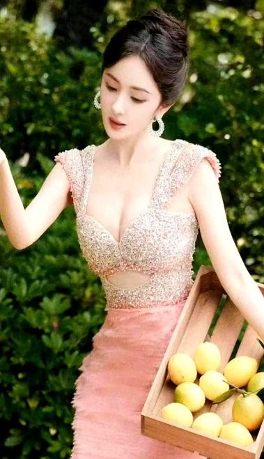 杨幂：娱乐圈顶级玩家，如何炼成商业帝国？深度解读