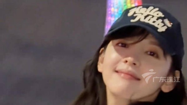 章若楠打卡广州塔盛赞天气舒适，网友盼偶遇