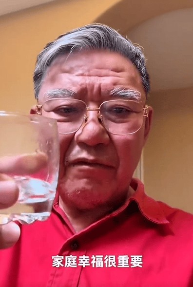 老戏骨李立群回应三个孩子都没结婚:家庭幸福很重要