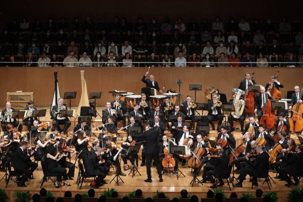 文汇·乐评｜不走寻常路的库伦齐斯，说服力在变强