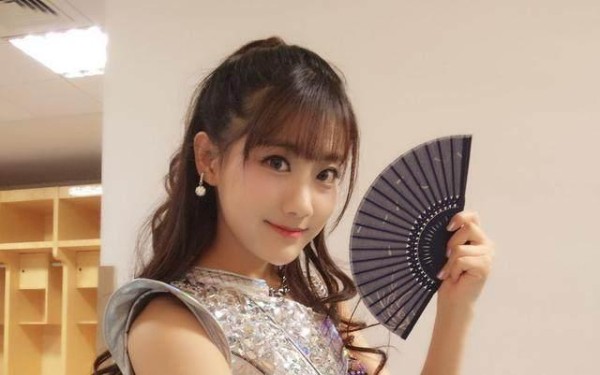 娱乐圈最具争议的8大明星，薛之谦第二，郑爽第四