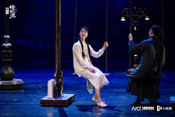 黄磊、何炅、孙莉将在珠海金湾联袂献演话剧《暗恋桃花源》