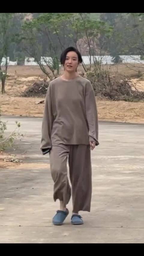 天呢 这是倪妮 一时间真的没认出来 为了角色变换好大啊