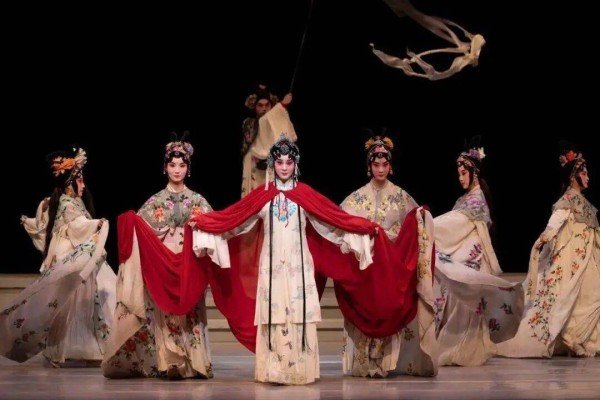 守正创新:传统戏的价值锚点