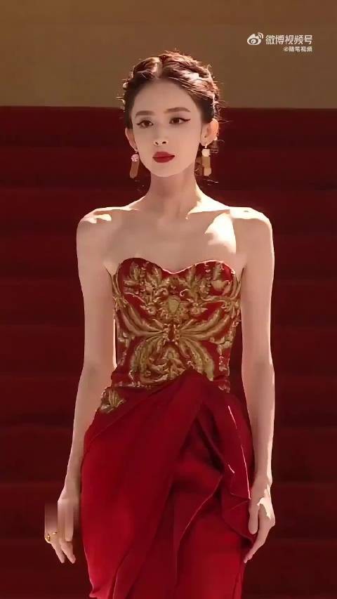 在我心目中，娜扎一直是中国第一美女