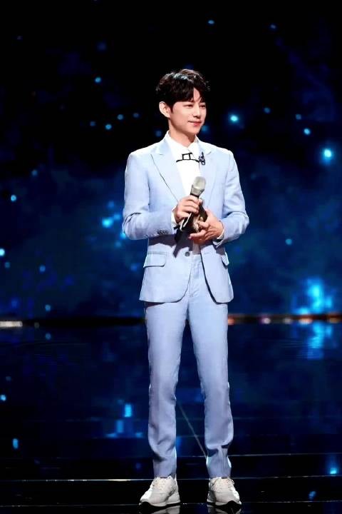 黄霄雲《声生不息》回应理想型，帅与口才好直指何炅