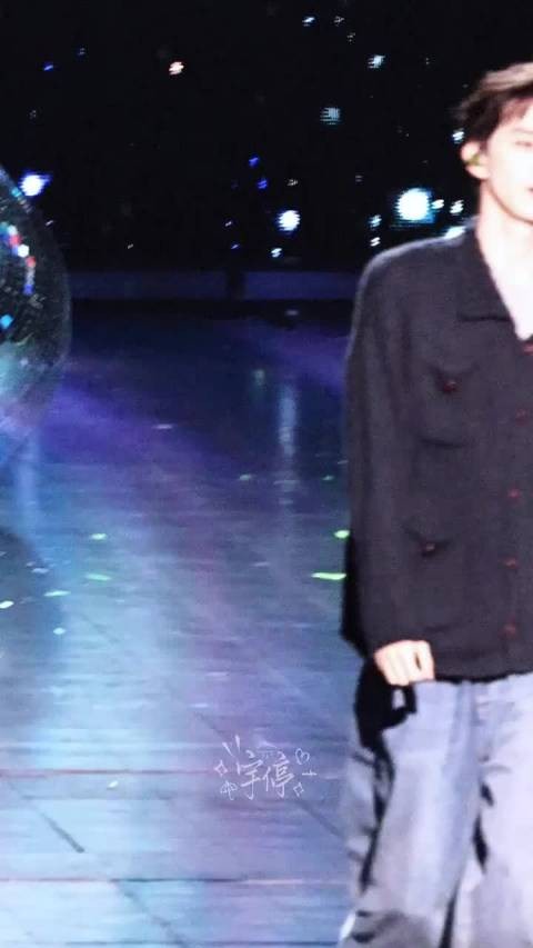 敖瑞鹏尖叫之夜彩排,这张权威的脸就是为舞台而生的吧!