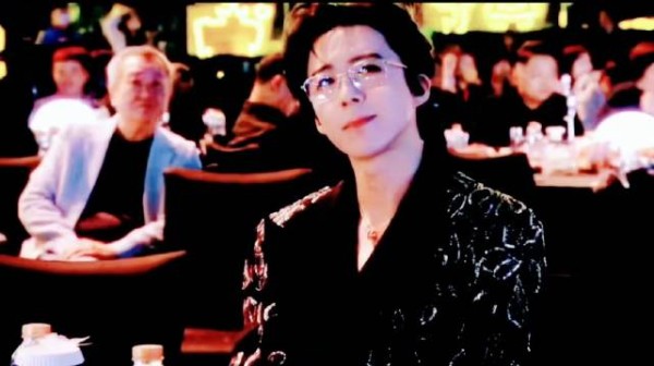 刘宇宁两剧连登荣誉殿堂，获封尖叫男神