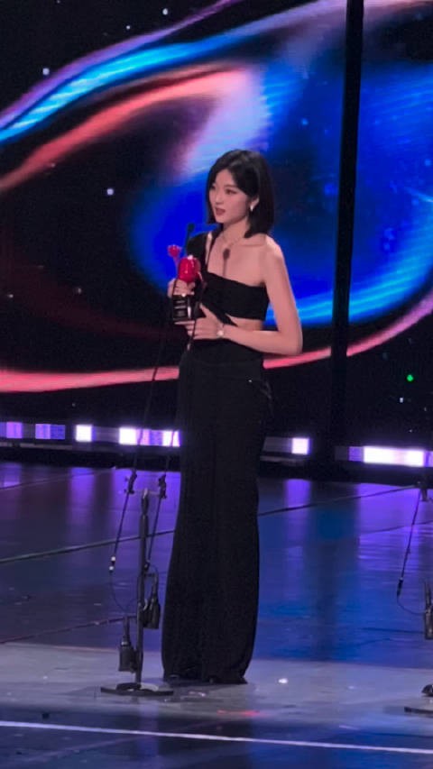 小千世界第一棒!未来一定会越来越好