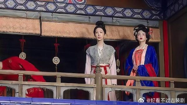 哪怕危机重重，女子义无反顾互救展情义