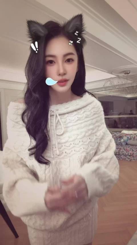 张雨绮跳抖肩舞魔性十足引模仿