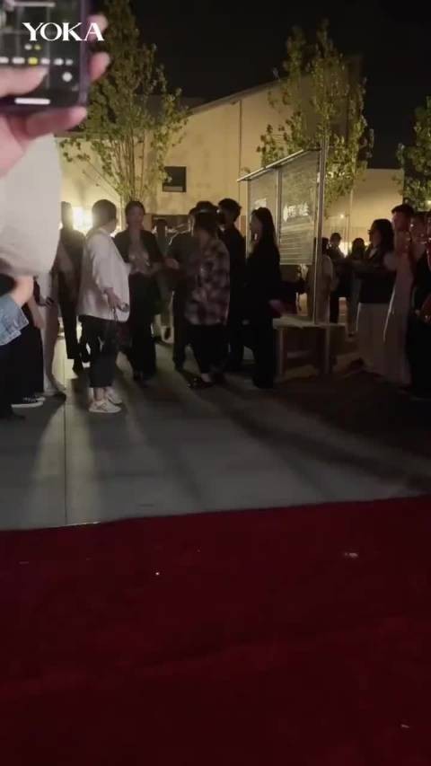 杨幂名字由来曝光,因一家三口都姓杨