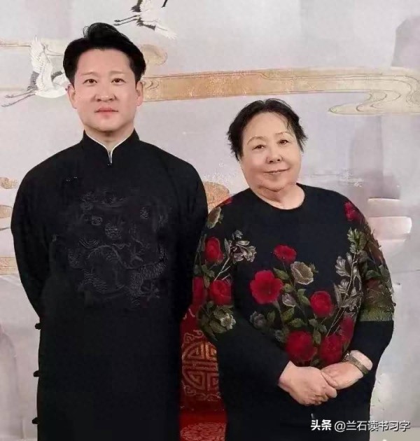 马贵荣,为曹云金新书呼吁:金粉朋友们,要实实在在地支持曹云金