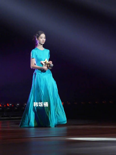 对不起我的语文老师，在陈都灵的美貌面前，我的语言太苍白了