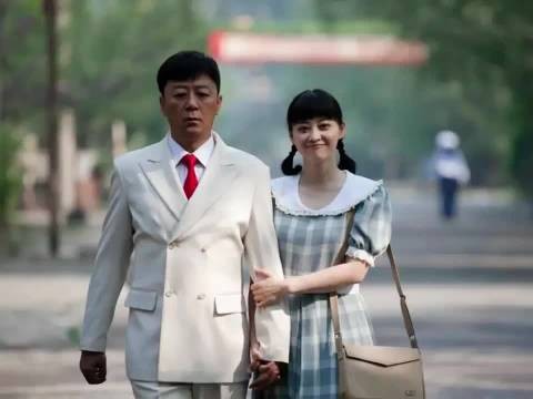 司令家过节吃月饼引回忆,儿时一块炉果难求