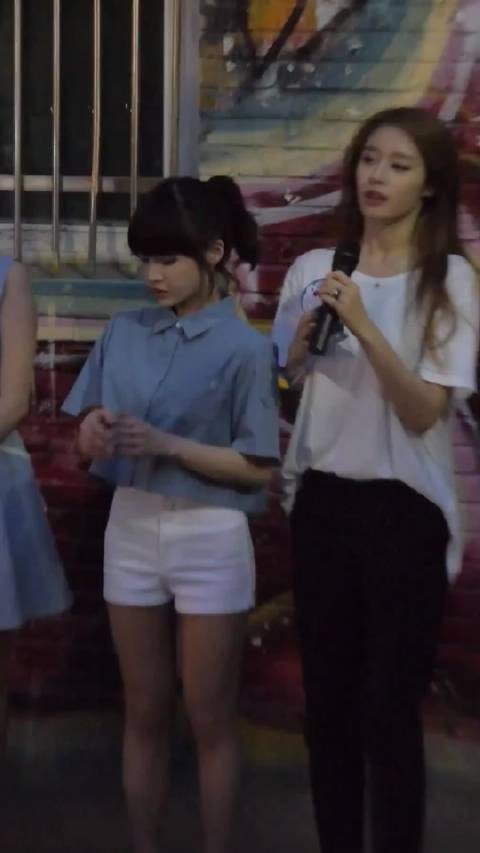 考古当年的T-ara的粉丝见面会,瘦瘦高高的朴智妍真养眼