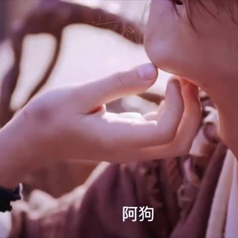 邢菲任嘉伦同框唤醒烈焰记忆