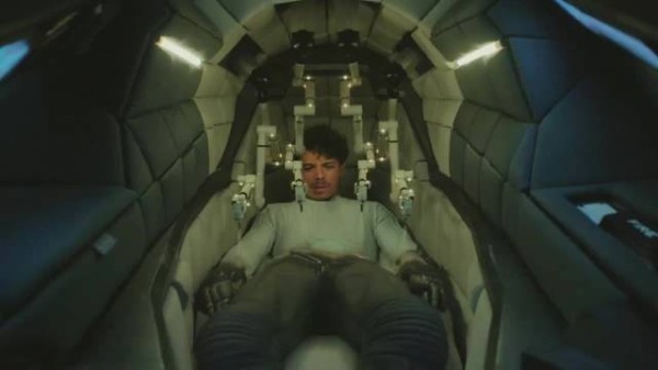 一场陨石撞击，让倒霉的宇航员落入了一个神秘星球