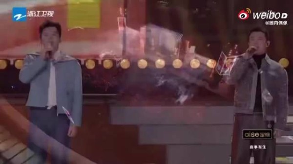 李晨郑恺跑调薛之谦串烧,跨年名场面再现